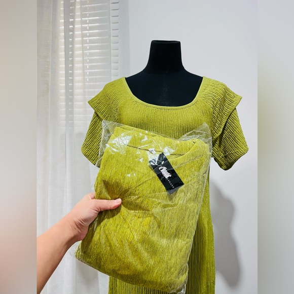 BNWT Crinkly Cotton Dress - Picture 3 of 4